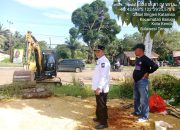 Didampingi Lurah Baruga, Dinas SDA dan Bina Marga Sultra Normalisasi Drainase di Jalan Mayjen Katamso