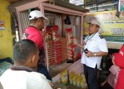 Dinas Ketapang Kendari Sidak Pasar, Pastikan Harga Beras SPHP Stabil Jelang Nataru