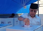 ASR Coblos di TPS 16, Ajak Warga Tetap Damai dalam Pilkada