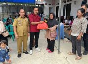 Pemkot Kendari dan UD Putra Gangga Salurkan Sembako Gratis untuk 100 KK Kurang Mampu di Kecamatan Kadia