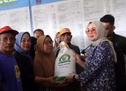 Wali Kota Kendari Salurkan Bantuan CBP kepada 947 KPM di Kecamatan Baruga