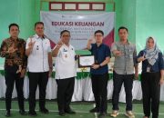 OJK Sultra Sasar Masyarakat Konawe Utara, dalam Edukasi Peningkatan Pemahaman Terhadap Penggunaan Layanan Keuangan di Era Digital