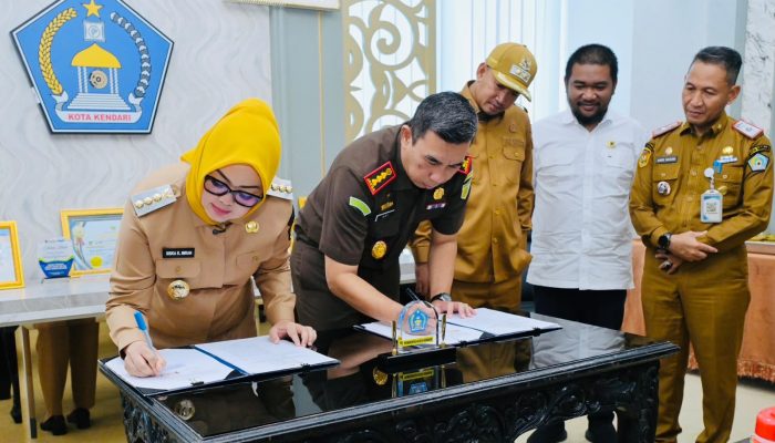 Perkuat Sinergi Tata Kelola Pemerintahan, Pemkot dan Kejari Kendari Teken MoU Bantuan Hukum