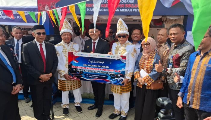 OJK Sultra Kolaborasi Lakukan Soft Launching Program Ekosistem Keuangan Inklusif (EKI) pada Kampung Nelayan Merah Putih (KNMP)