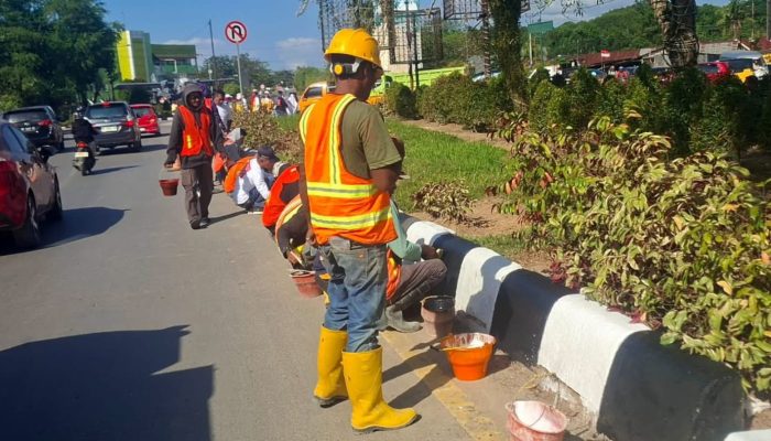 Sambut HUT ke-81 RI, Pemkot Kendari dan BPJN Sultra Berkolaborasi Perindah Kawasan Bundaran Tugu Adi Bahasa Baruga